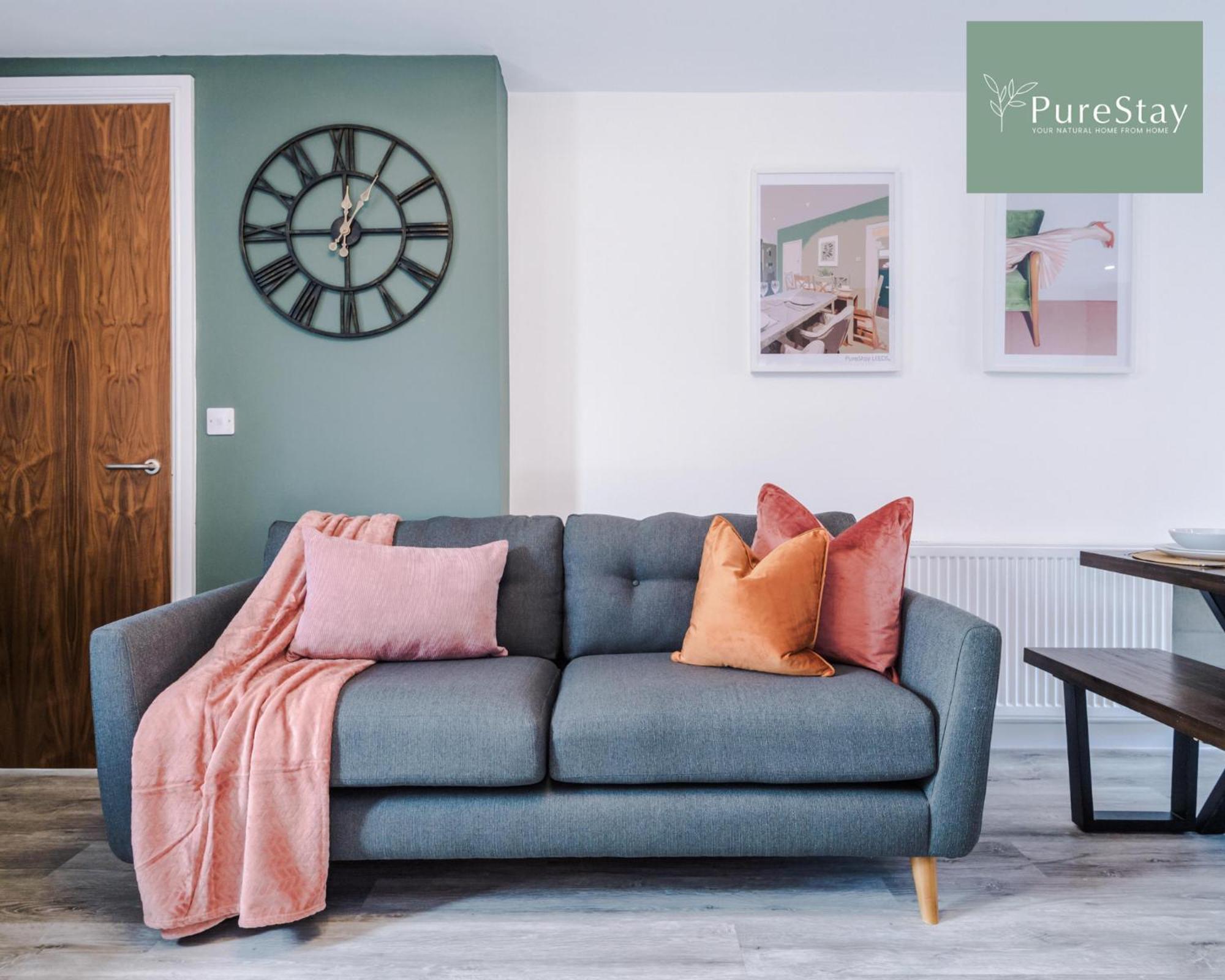 Purestay Manchester: Five-bedroom House With Free Parking Holiday home Manchester