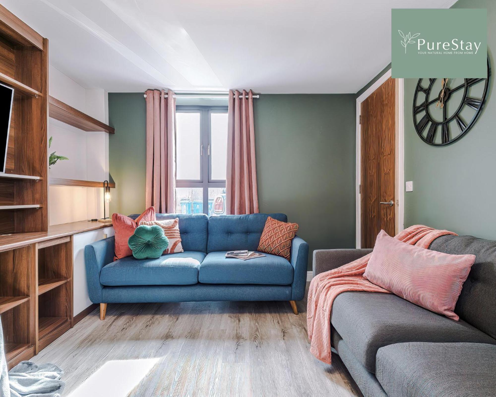 Holiday home Purestay Manchester: Five-bedroom House With Free Parking Manchester