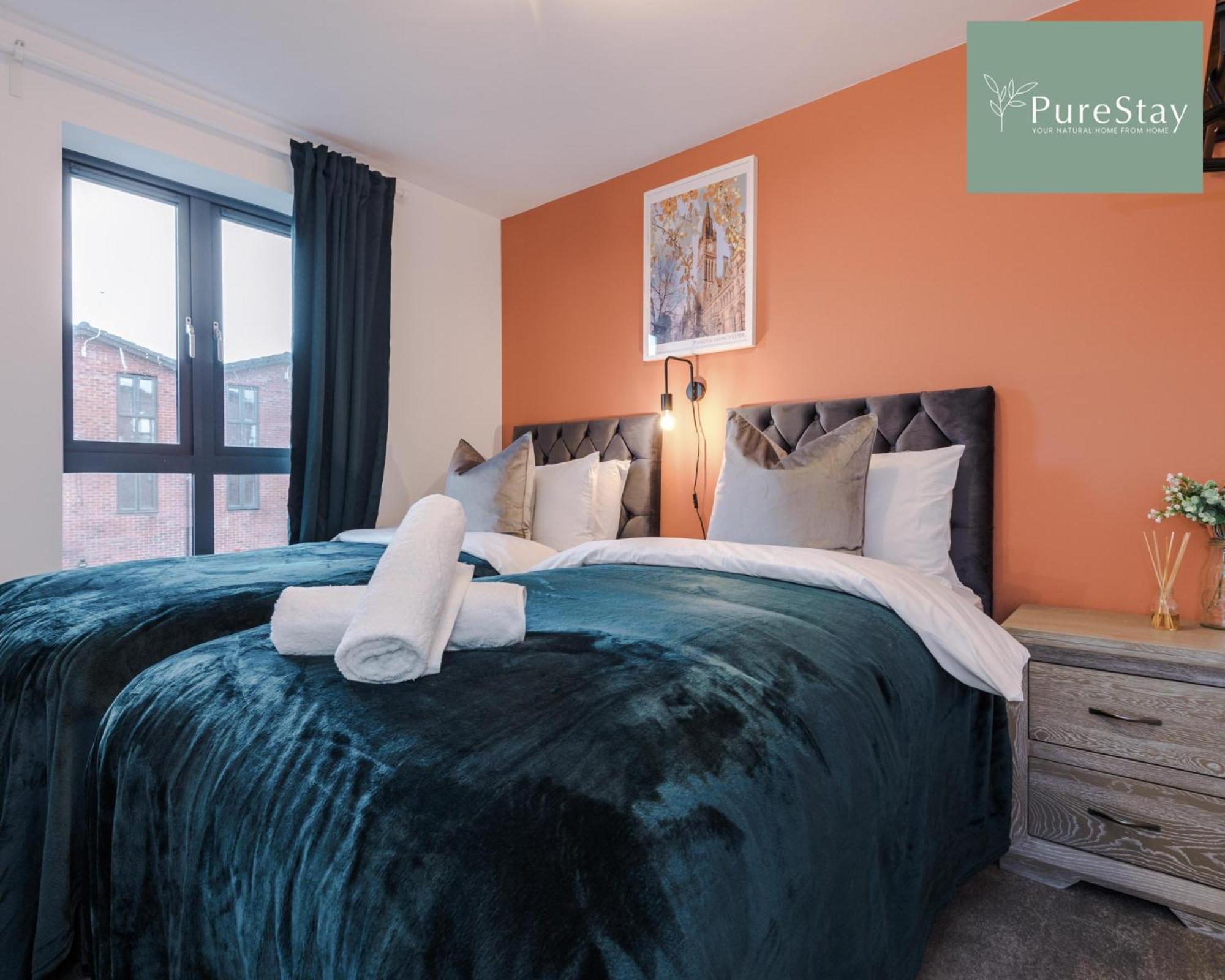 Purestay Manchester: Five-bedroom House With Free Parking Manchester