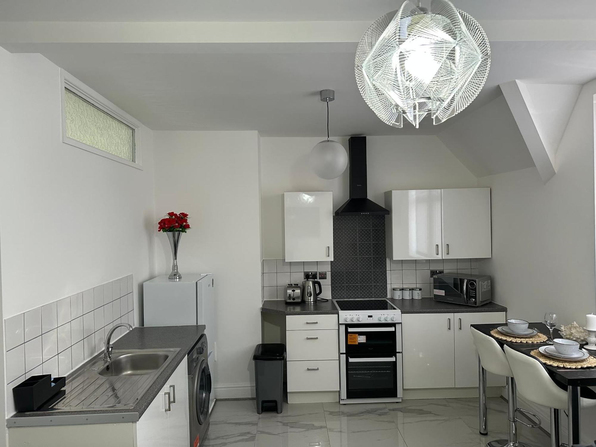 Lovely 2 Bedroom In Close To Centre And Stadium #1 Appartement *