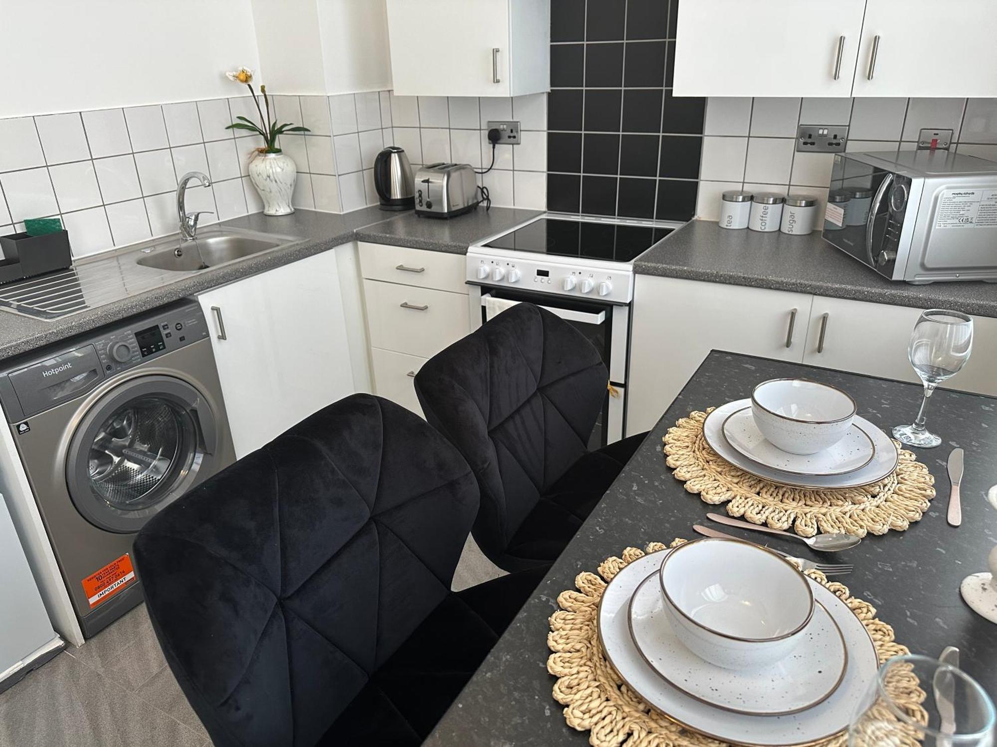Appartement Lovely 2 Bedroom In Close To Centre And Stadium #1 *