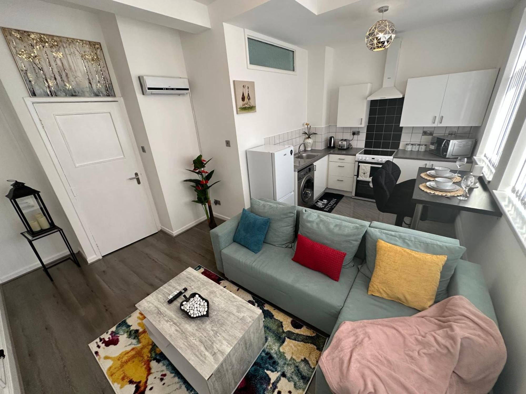 Lovely 2 Bedroom In Close To Centre And Stadium #1 Manchester