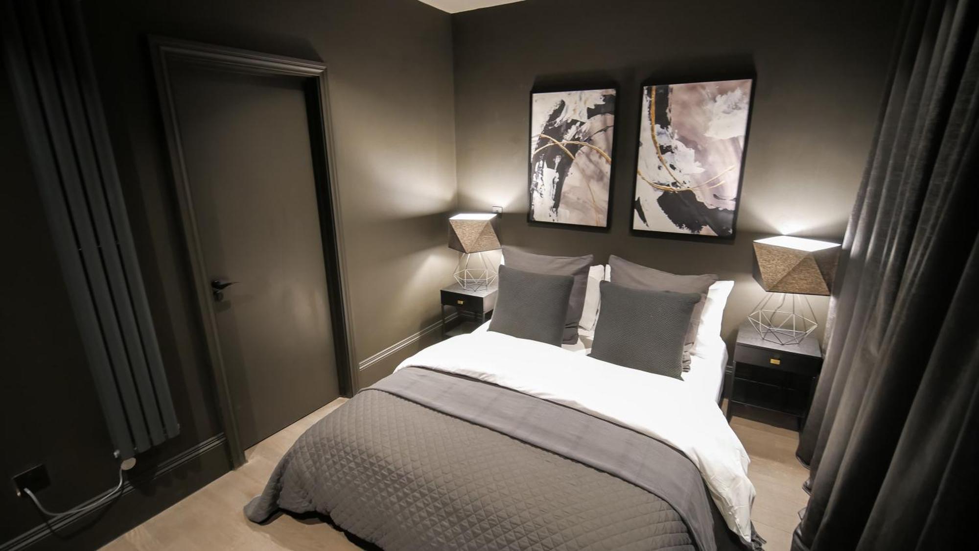 Midnight By The Heim Residences *