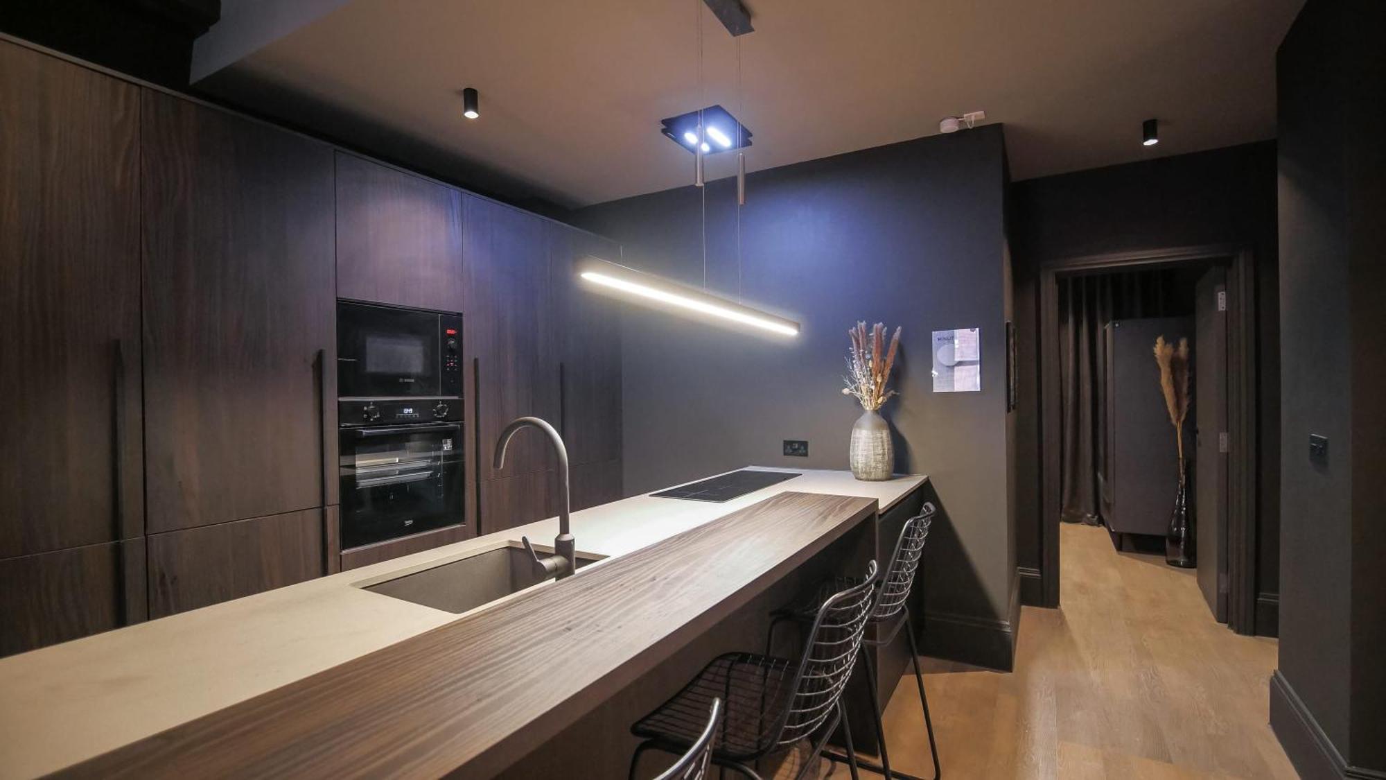 Midnight By The Heim Residences *