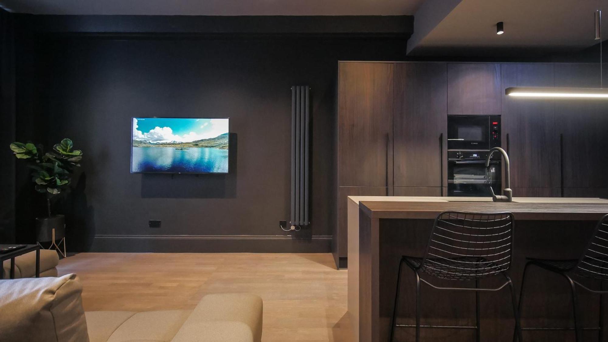 Midnight By The Heim Residences