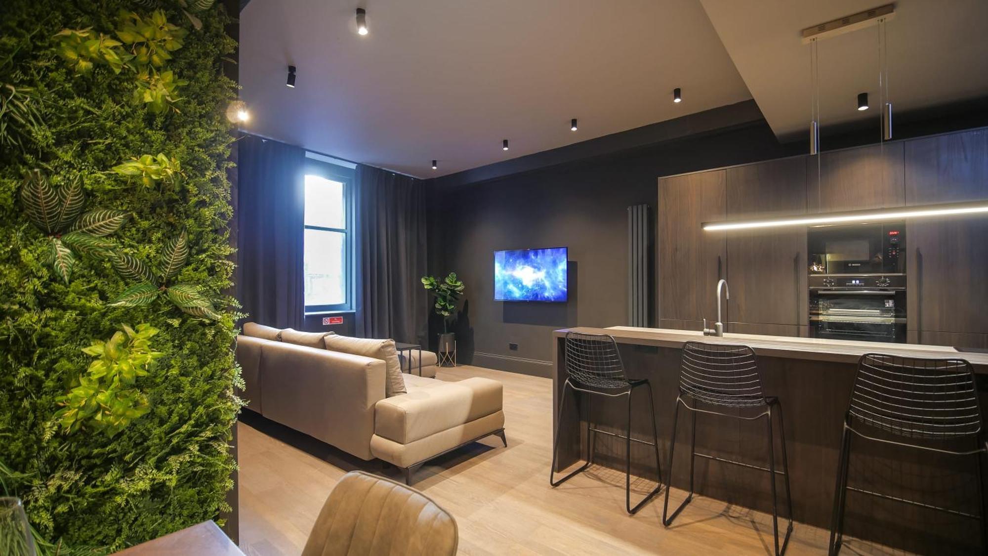 Midnight By The Heim Residences