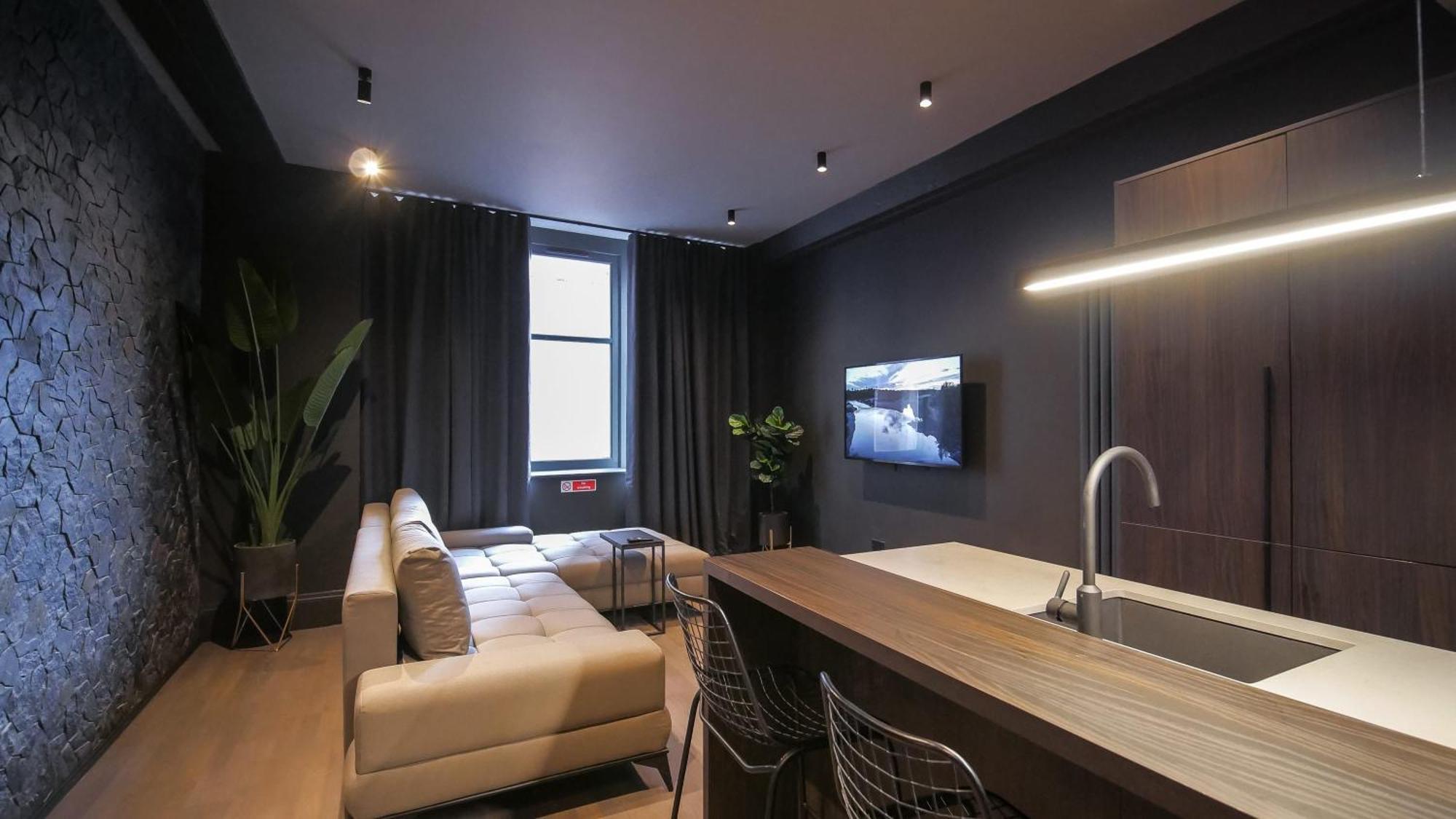 Midnight By The Heim Residences
