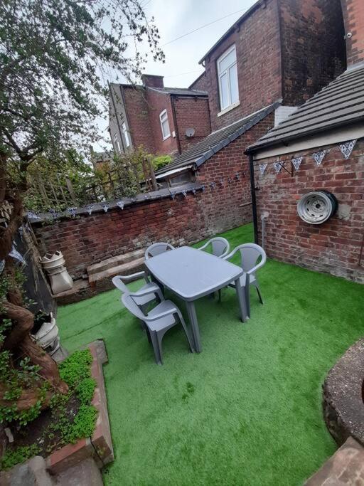 Chic 5 Double Bedroom House - 15 Min To Manchester