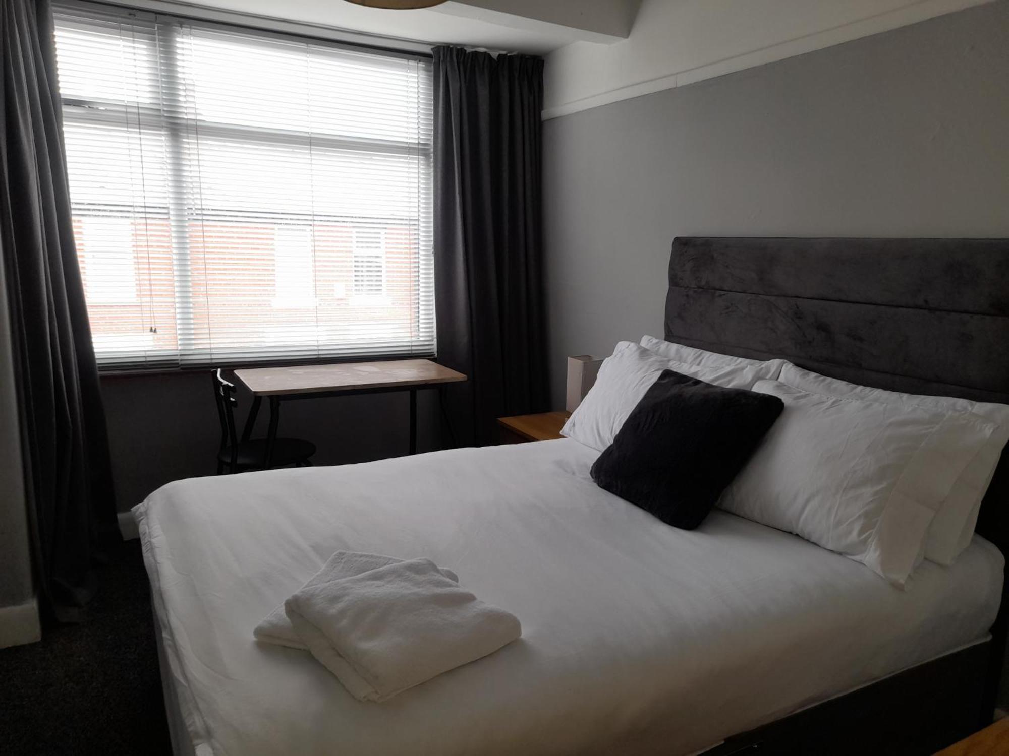 Bright 4-bed House 15 Min To Centre *