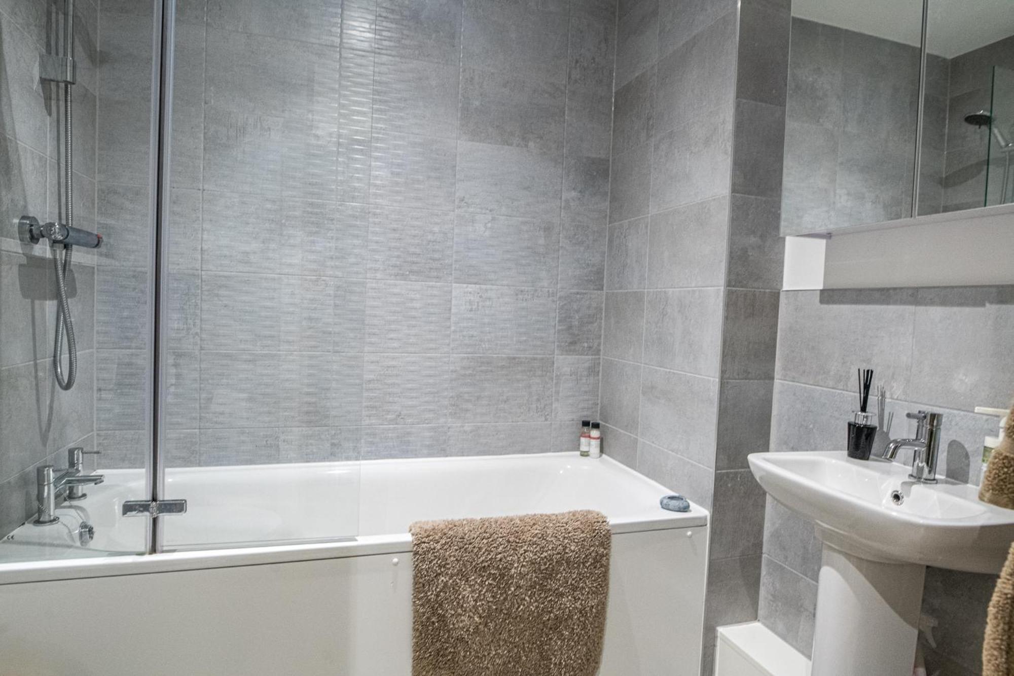 Apartment Modern And Spacious In Salford Quays *