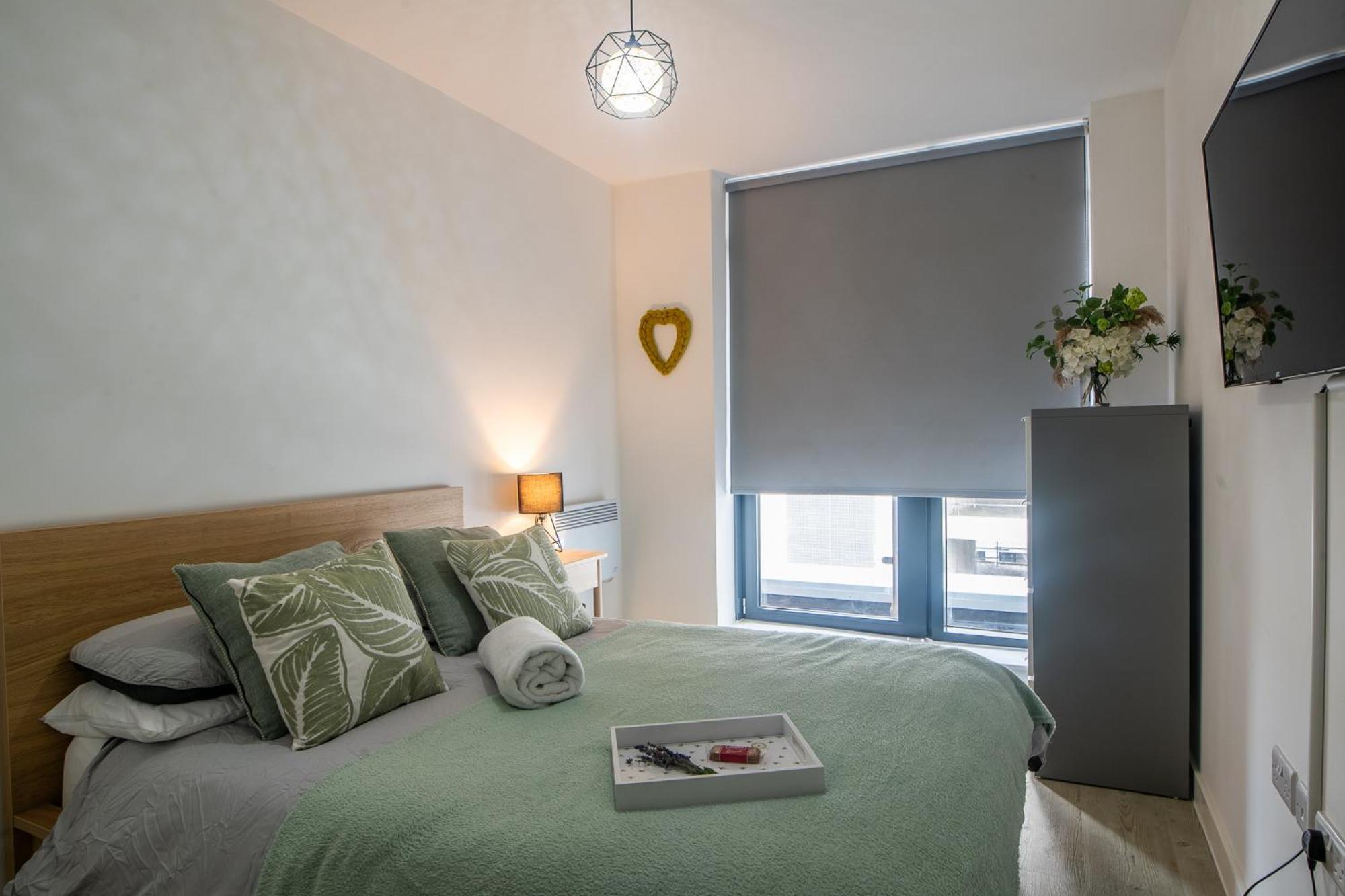 Apartment Modern And Spacious In Salford Quays Manchester