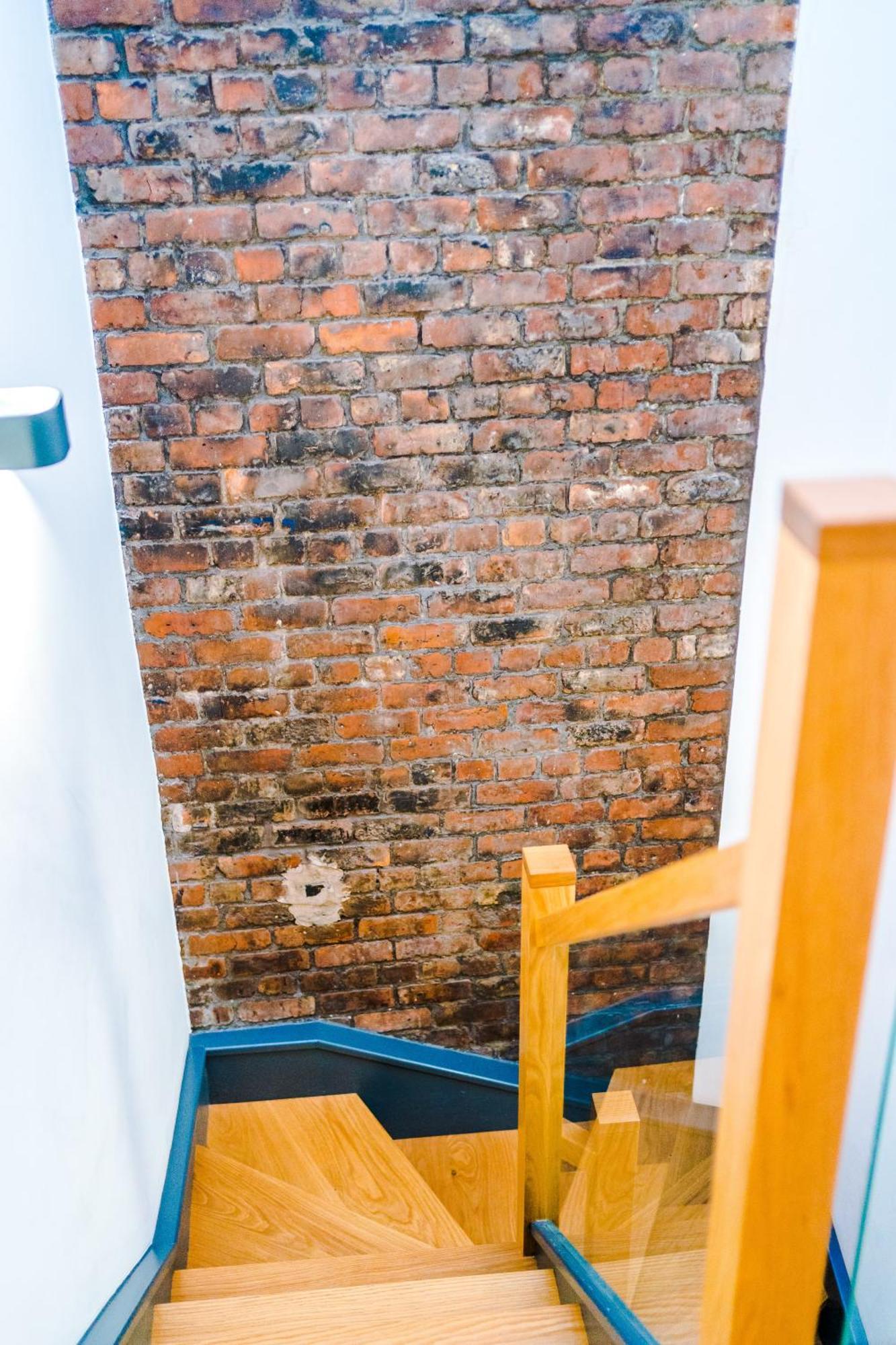 Holiday home 4-storey Townhouse In By Hilltop Serviced Manchester