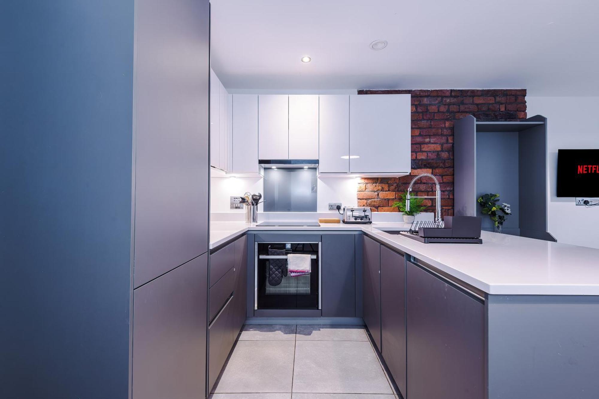 4-storey Townhouse In By Hilltop Serviced Holiday home