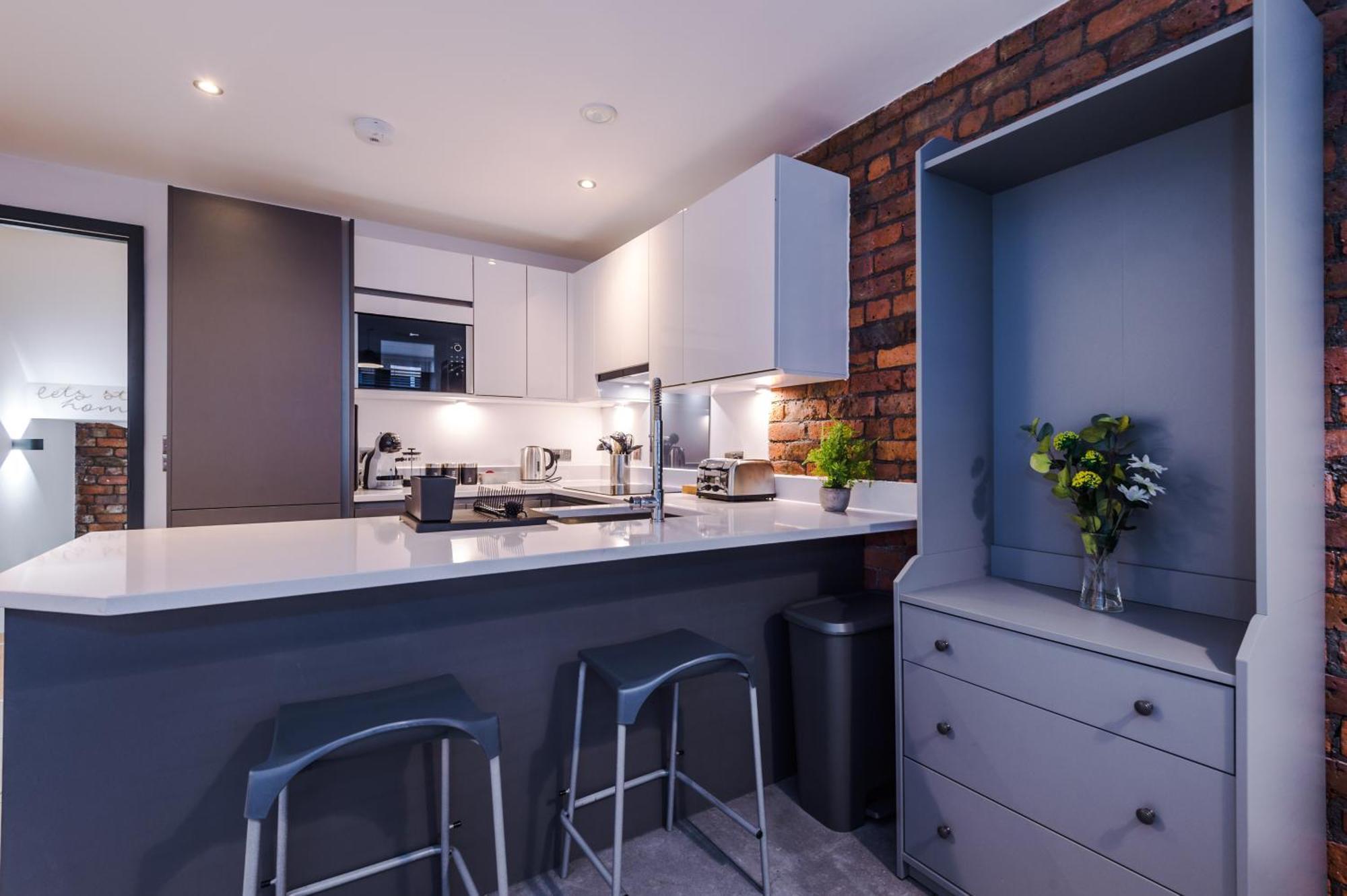 4-storey Townhouse In By Hilltop Serviced