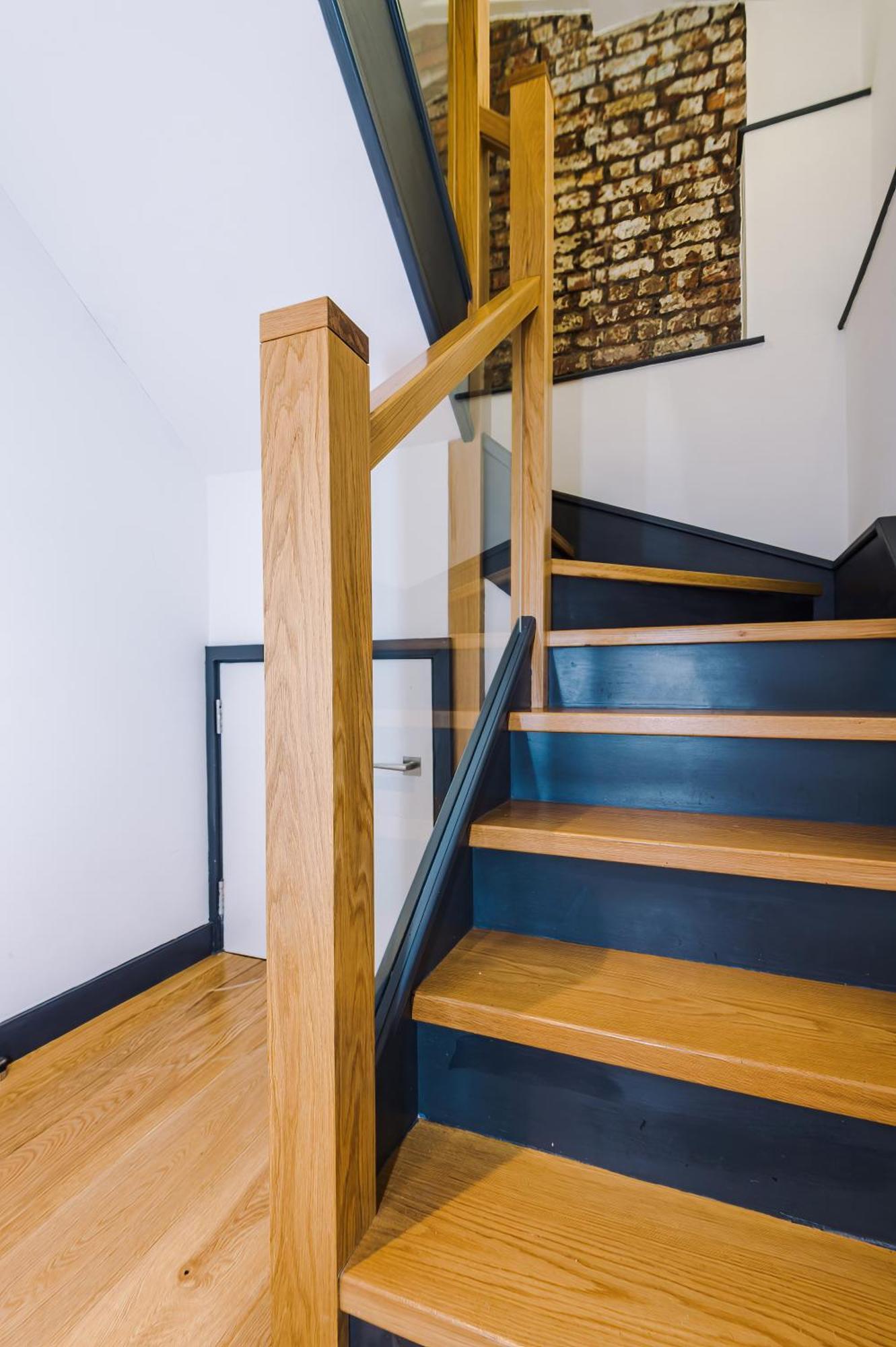 4-storey Townhouse In By Hilltop Serviced
