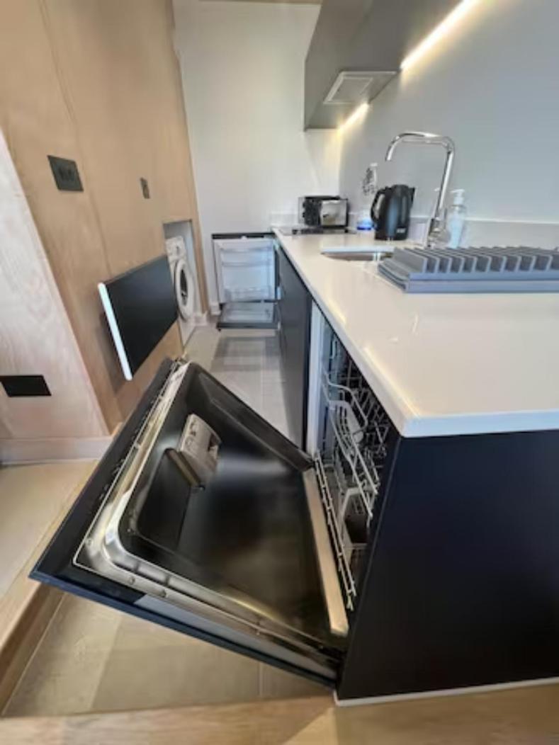 Two Bedrooms Exquisite En-suite Deansgate *