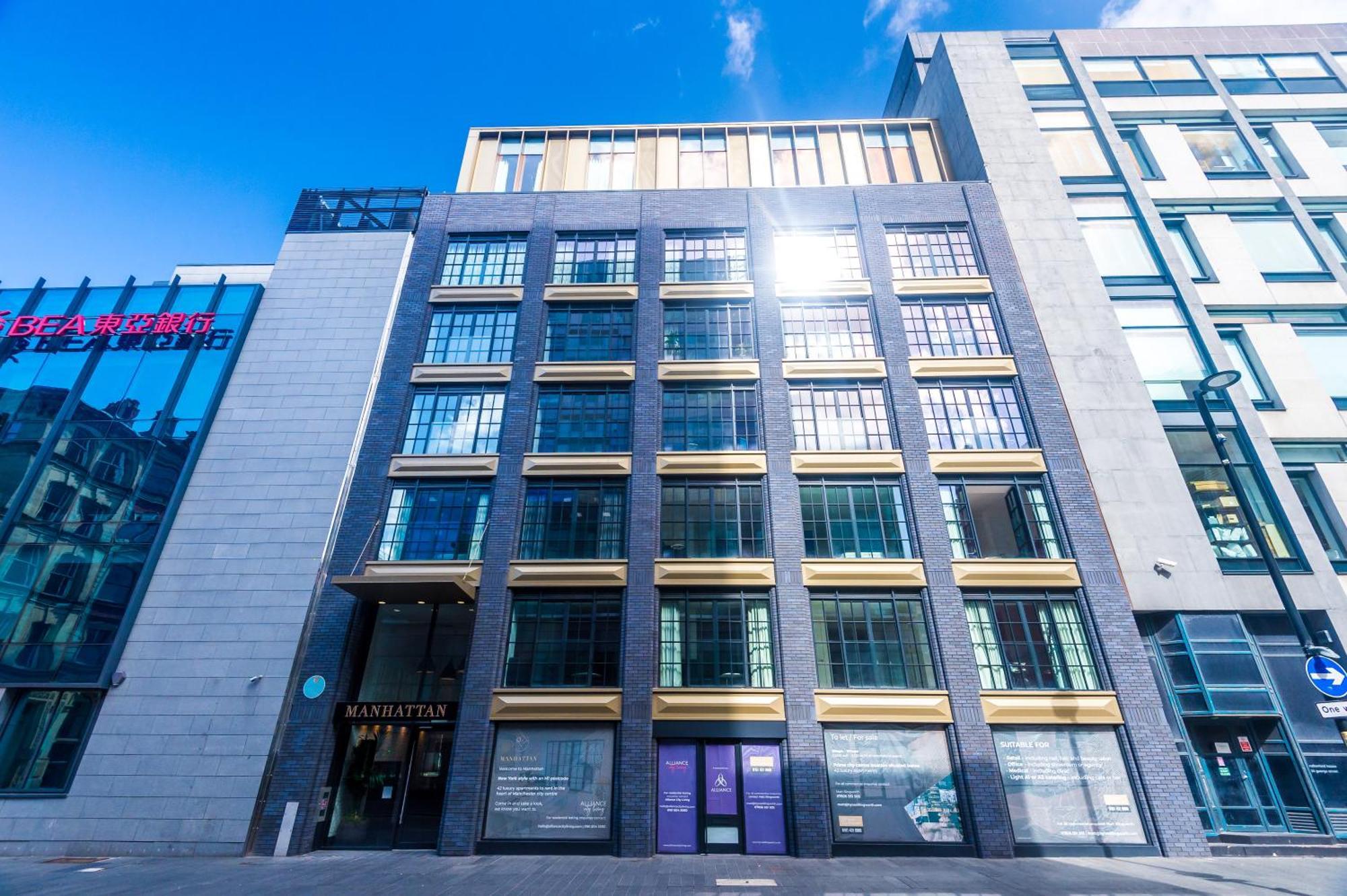 Hilltop Serviced - Piccadilly Apartment *
