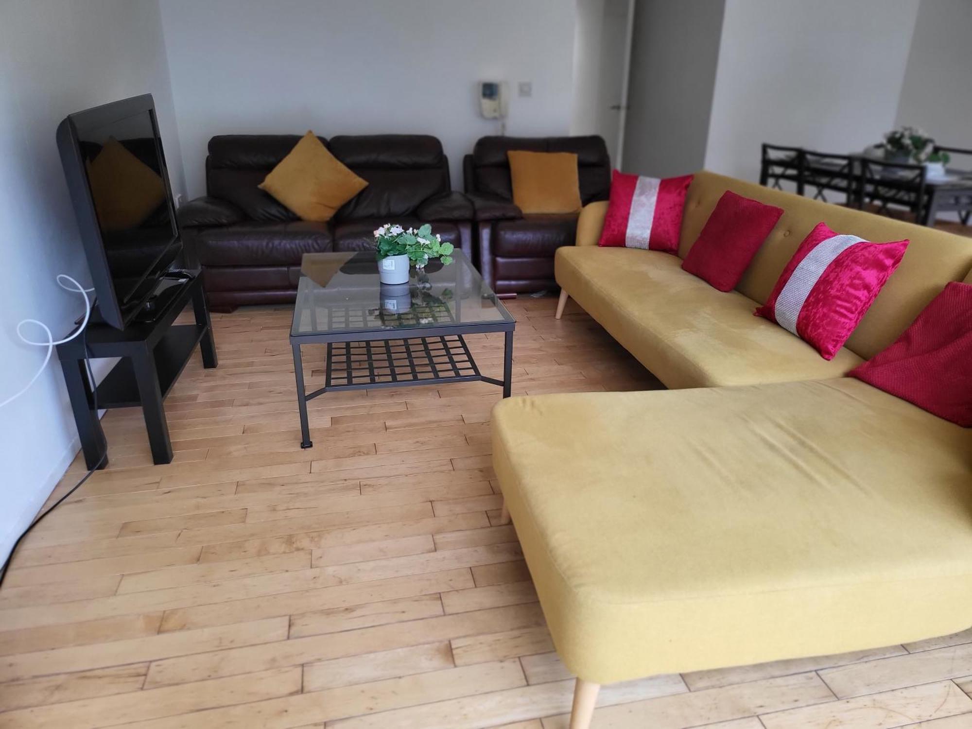 Apartment Luxury 2 Bed Apt On River, Wifi, Parking, Garden
