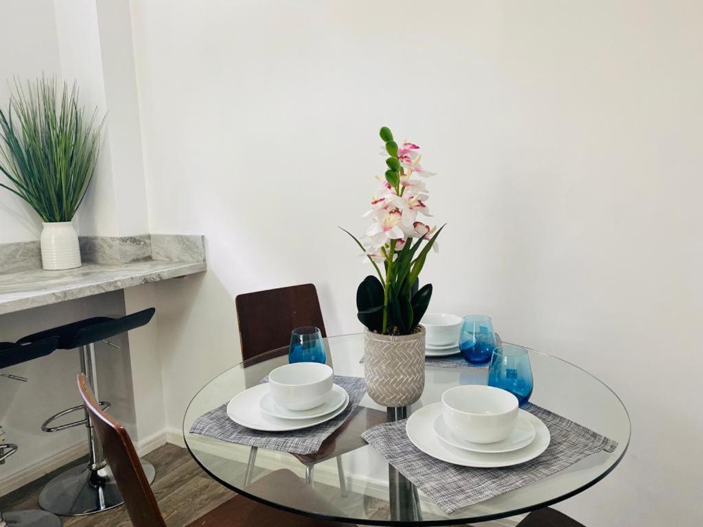 Accommodatie bij particulieren Modern, Stylish And Central