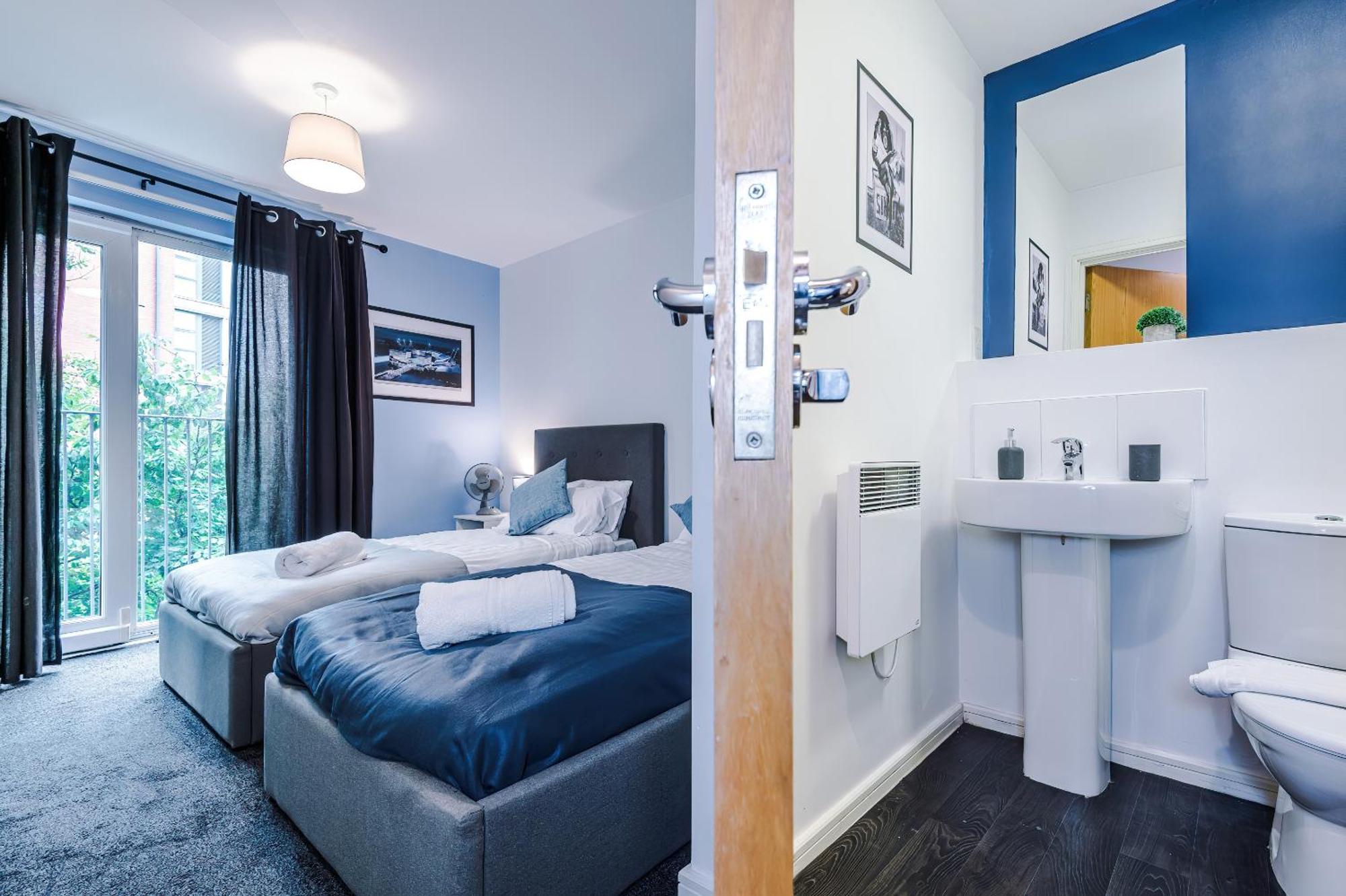Appartement 2 Bed With Balcony Private Parking Near Etihad Stadium, Coop Live