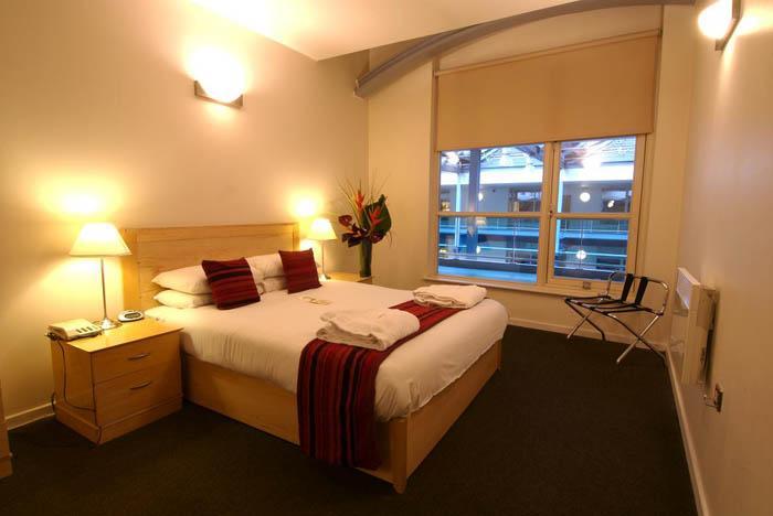 Aparthotel The Place