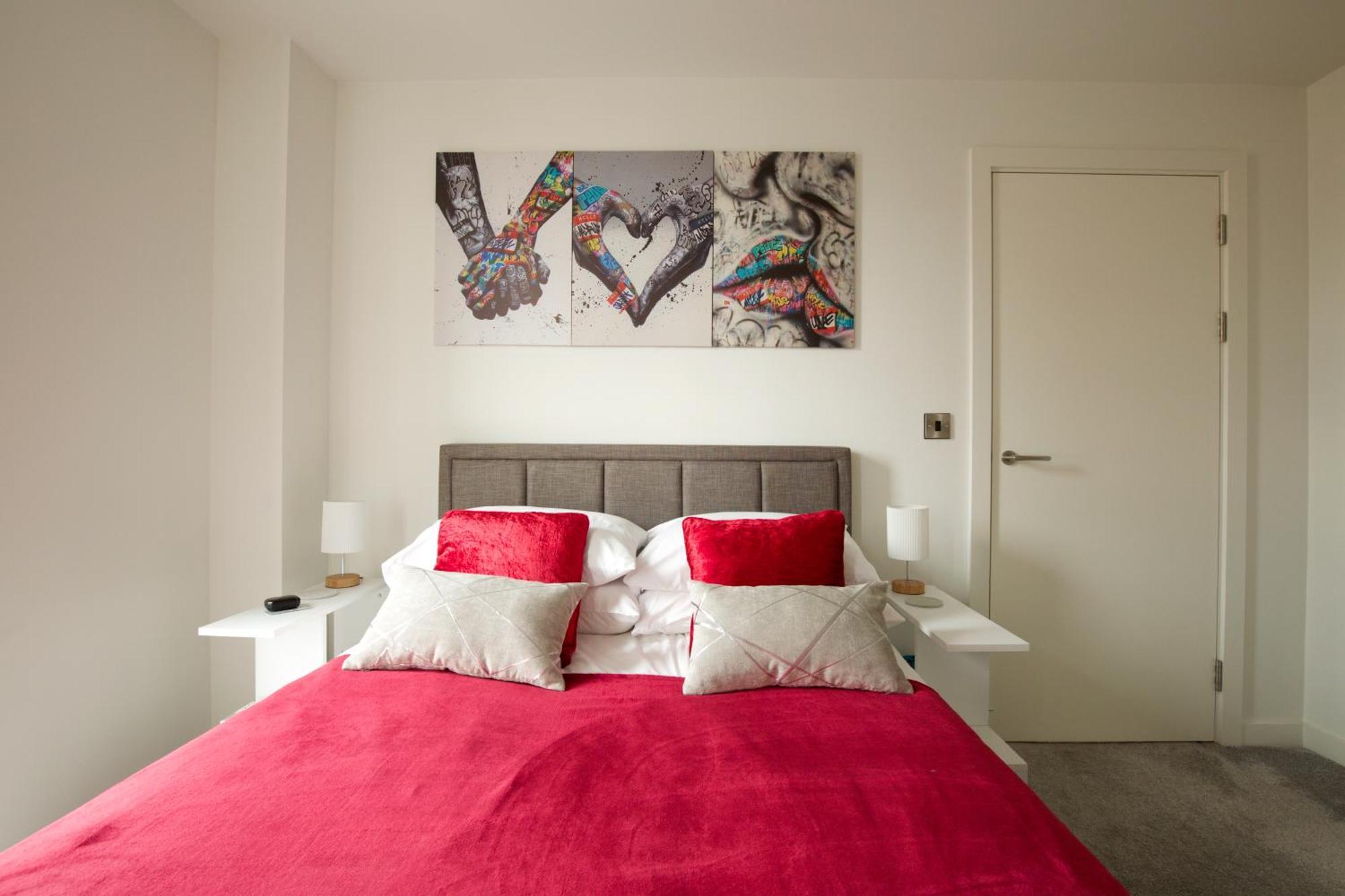 Modern City Flat With Gym & Spa *