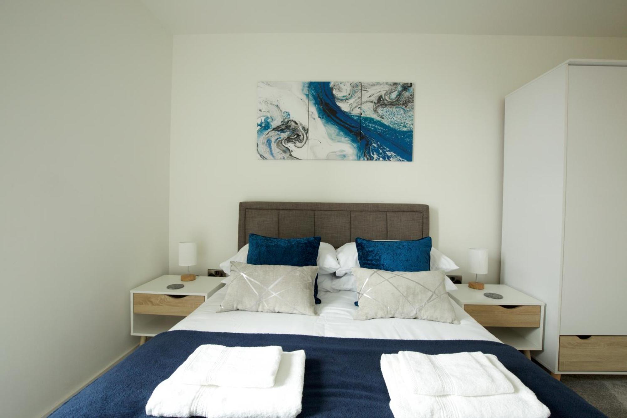 Modern City Flat With Gym & Spa Apartment *