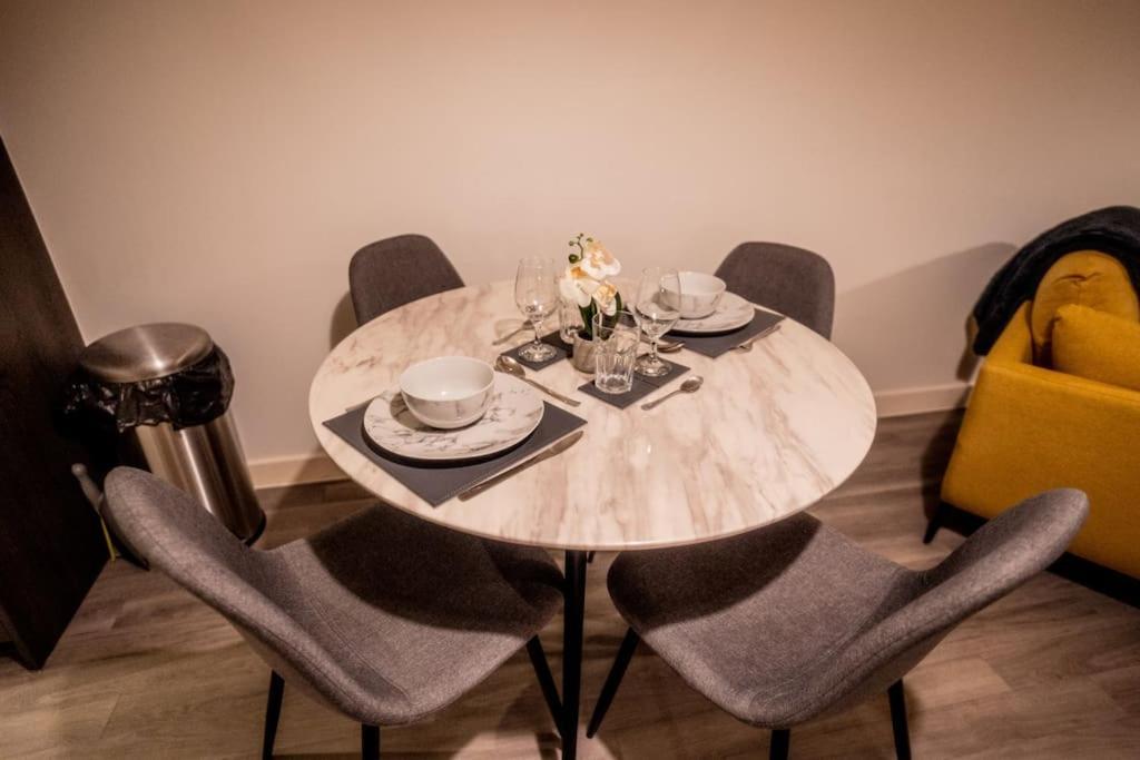 1 Bed With Balcony & Free Parking - Gbp20 One4all Voucher Included If From Today Until The End Of June!! Apartment Manchester