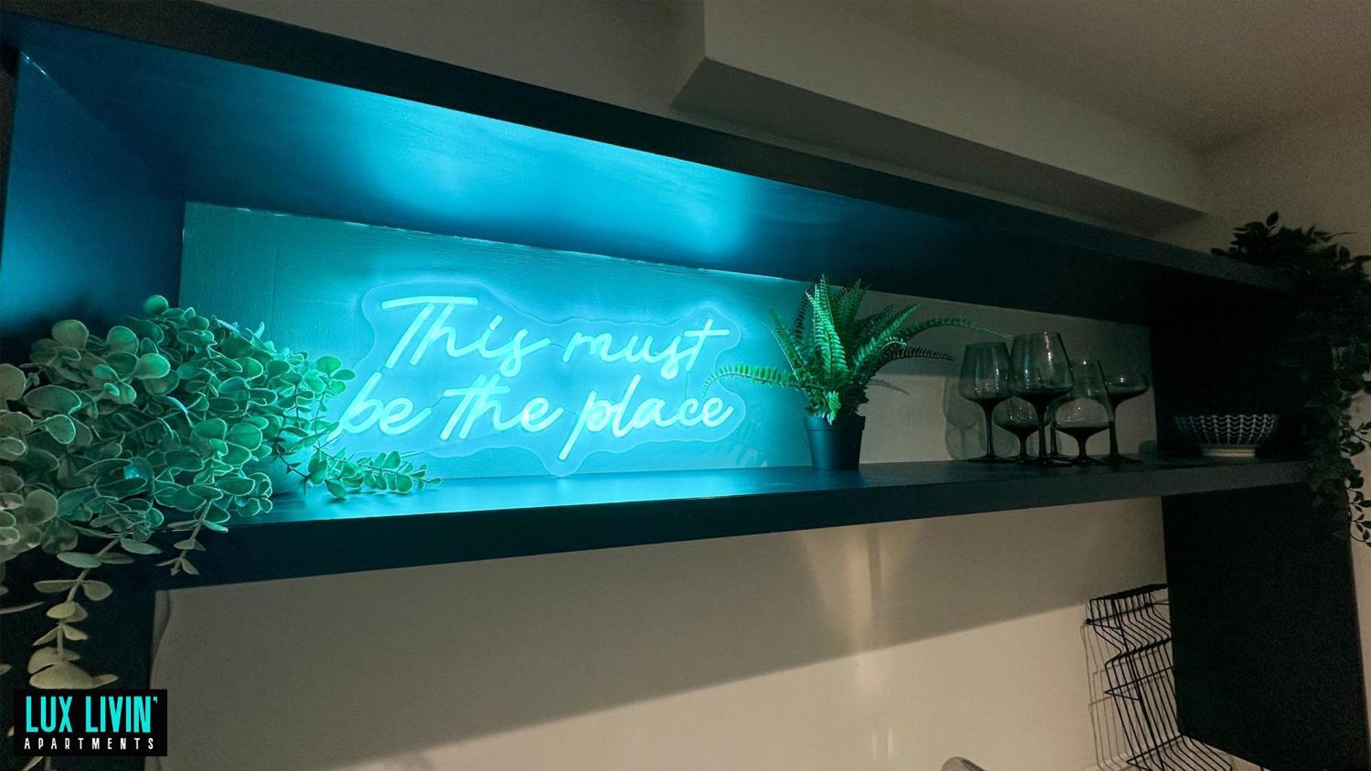 Lux Livin' - Luxury 2 Bed With Sky Garden Appartement