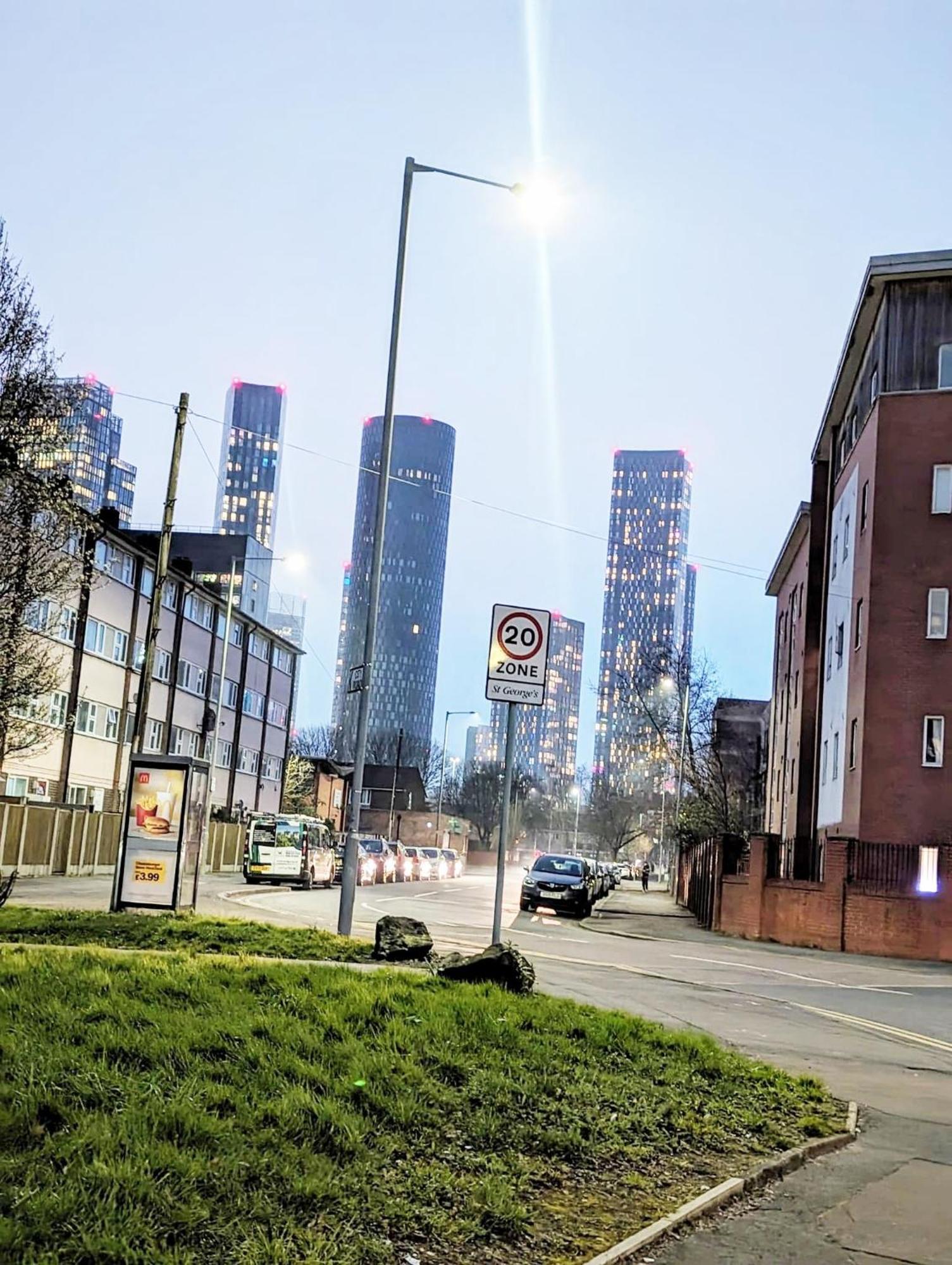 Apartment A Superb 2 Bed, 2 Bathroom In Centre Free Parking