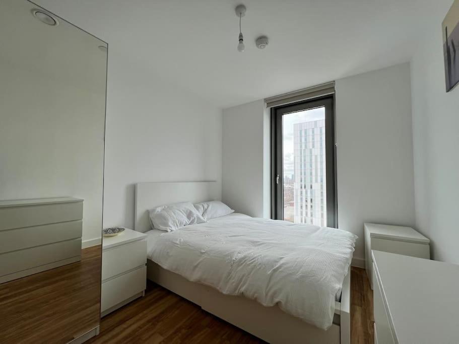 Apartment 19th Floor 2 Bedroom With Stunning Views
