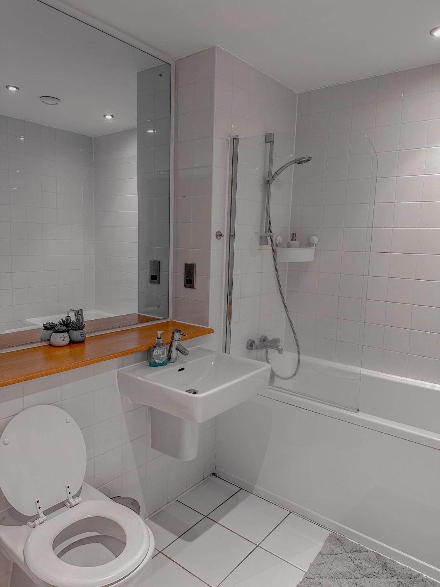 Apartment Entire 2br Flat In City Centre *
