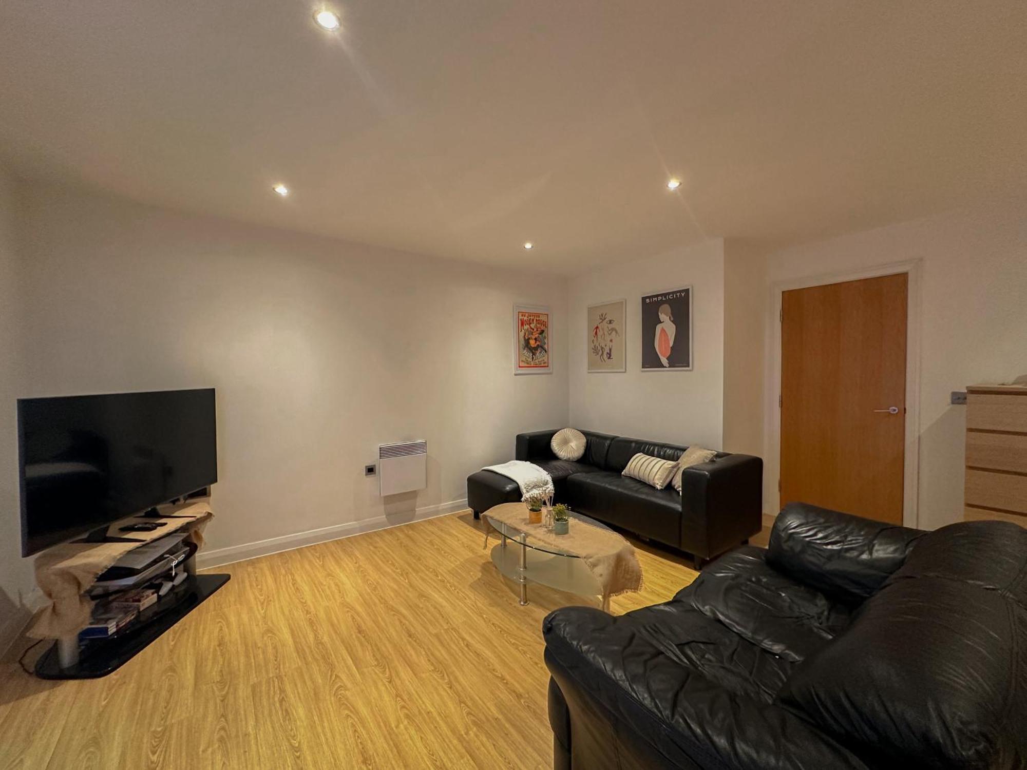 Entire 2br Flat In City Centre Apartment