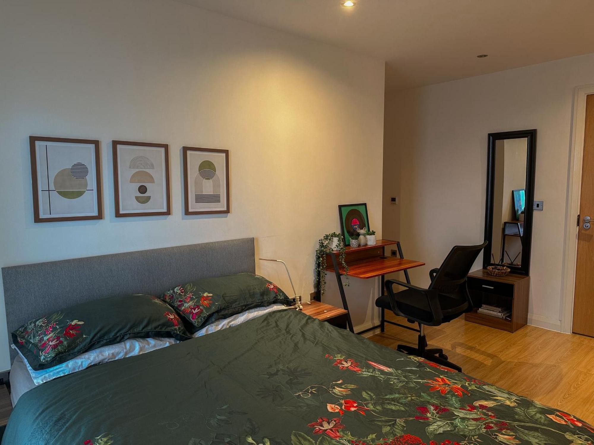 Entire 2br Flat In City Centre