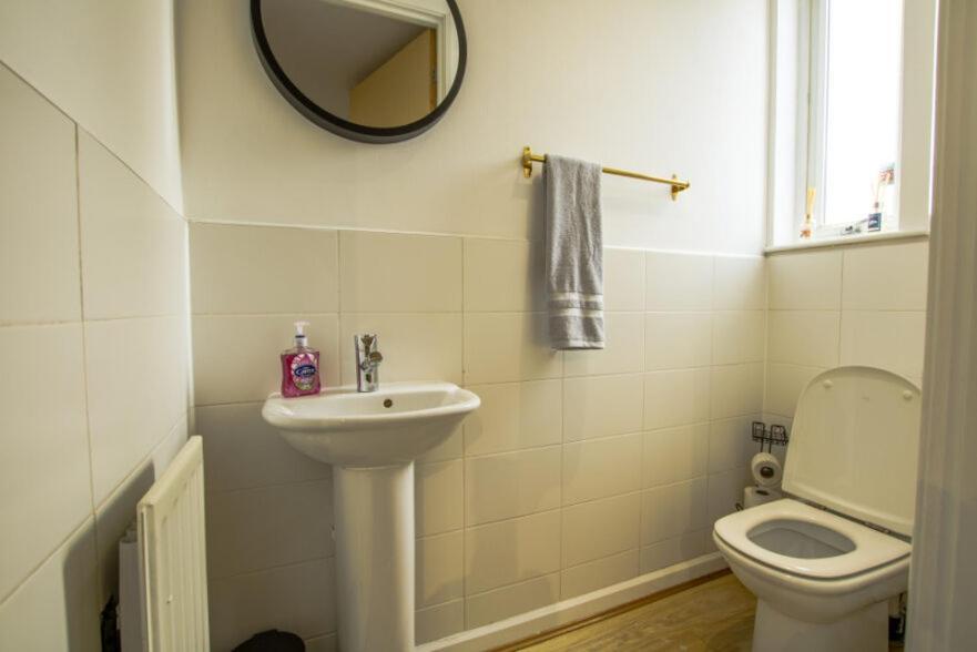 Holiday home Exquisite Three Bedroom House *