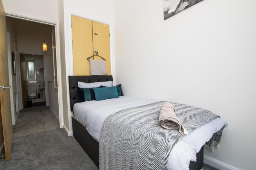 Holiday home Exquisite Three Bedroom House