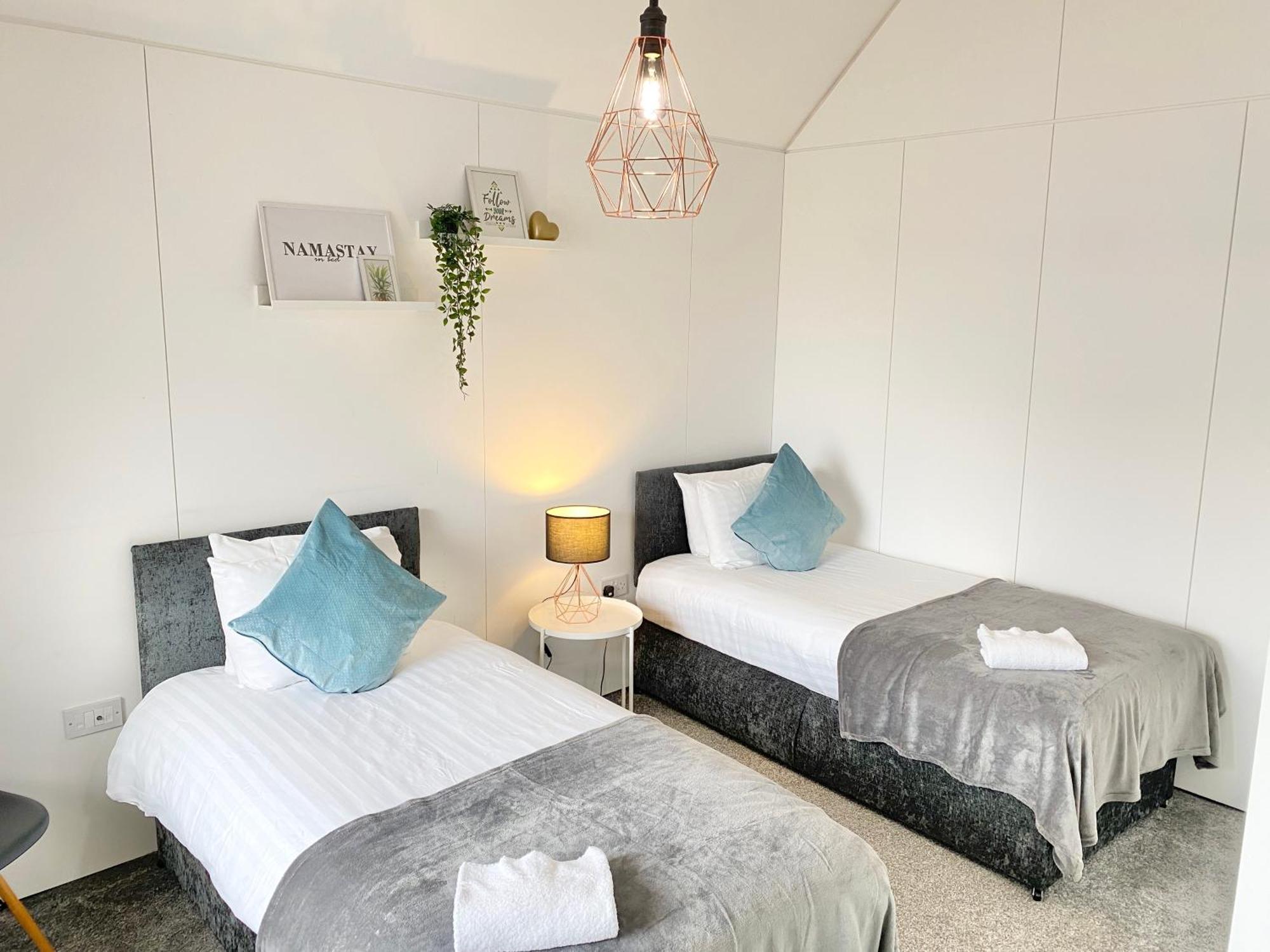 Large Townhouse 5 Beds With Two Parking Spaces - Centre