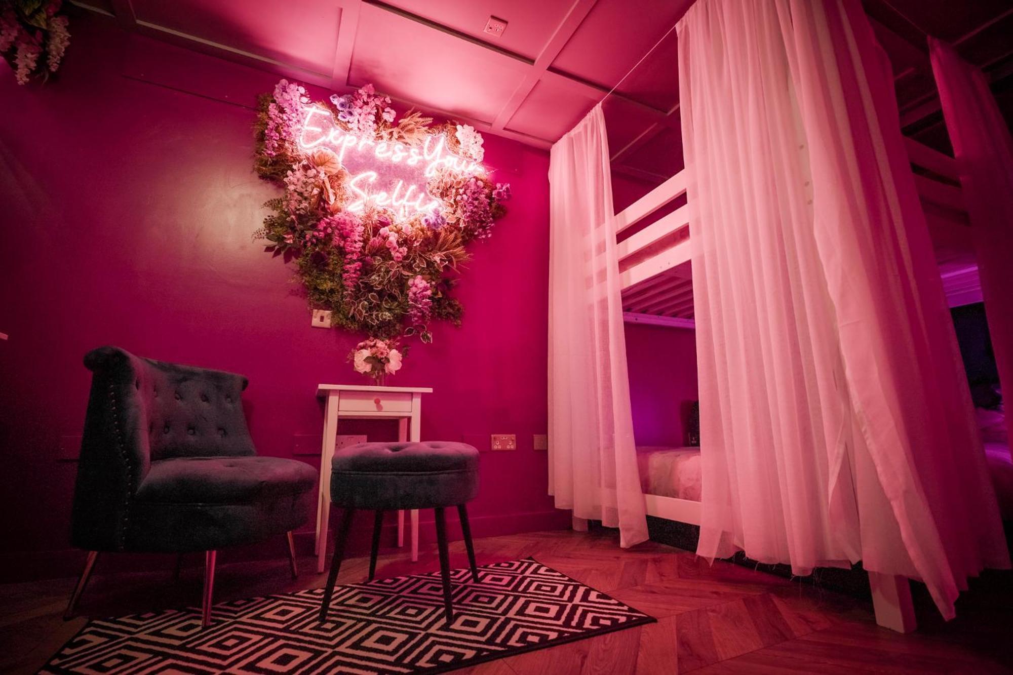 The Ultimate Hen With Bar & Makeup * Manchester