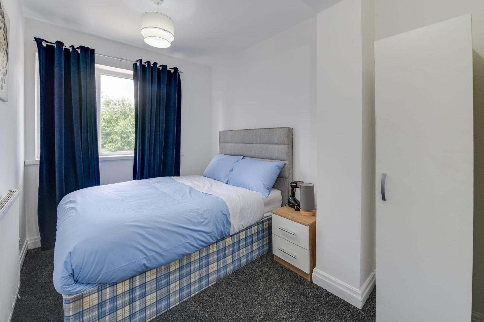 Remarkable 3-bed House In Middleton *