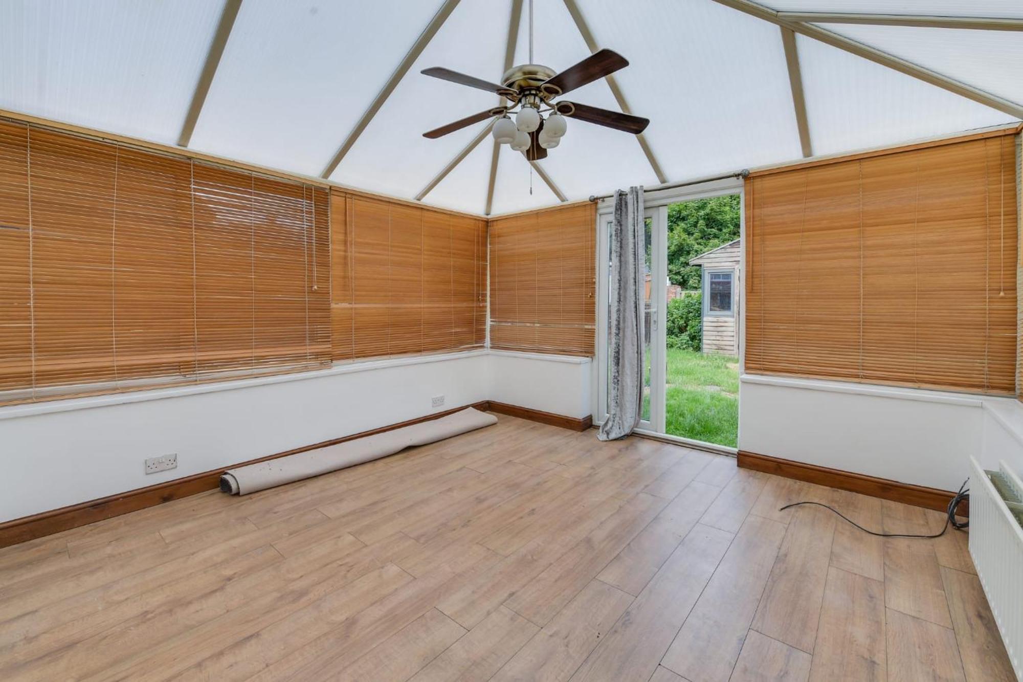 Holiday home Remarkable 3-bed House In Middleton Manchester