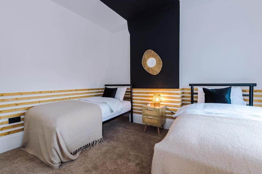 4 Bedroom House Eccles Manchester