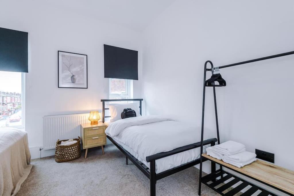 Holiday home 4 Bedroom House Eccles *