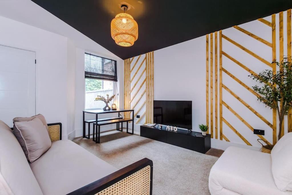 4 Bedroom House Eccles Manchester