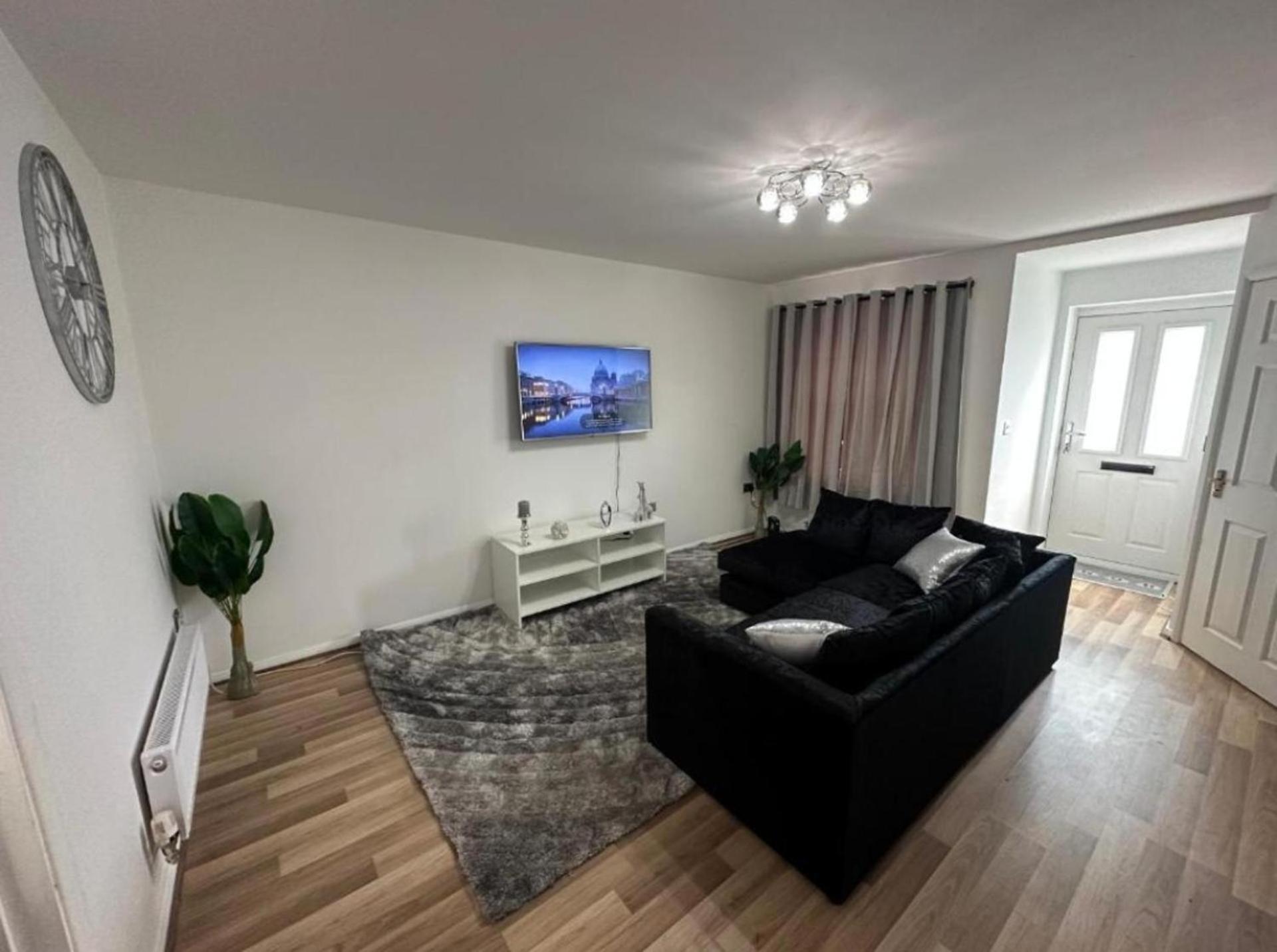Stunning 3-bed House In * Manchester