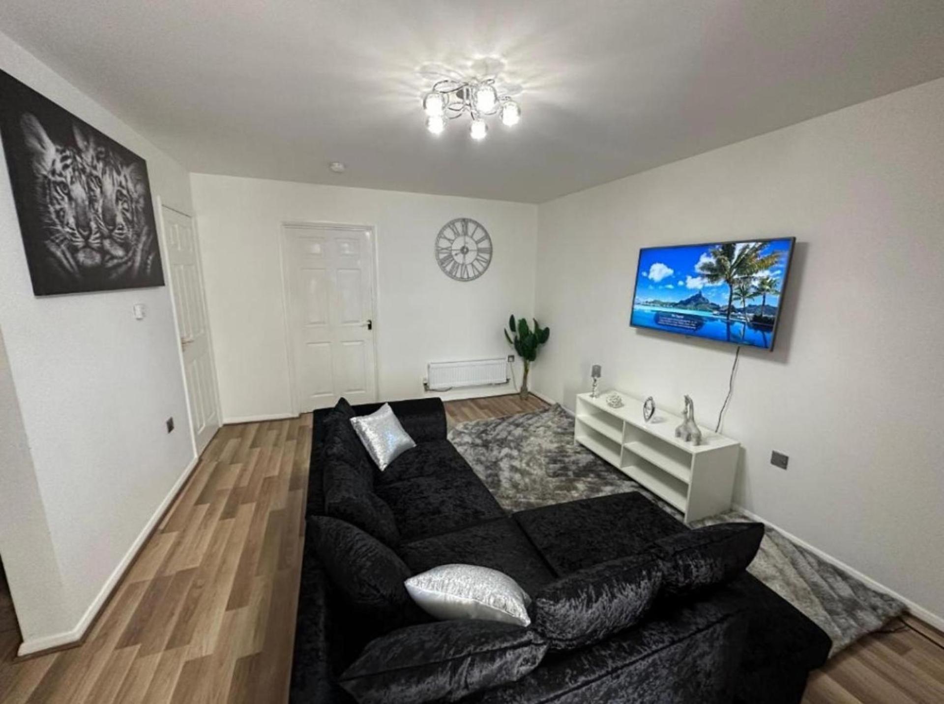 Stunning 3-bed House In Manchester