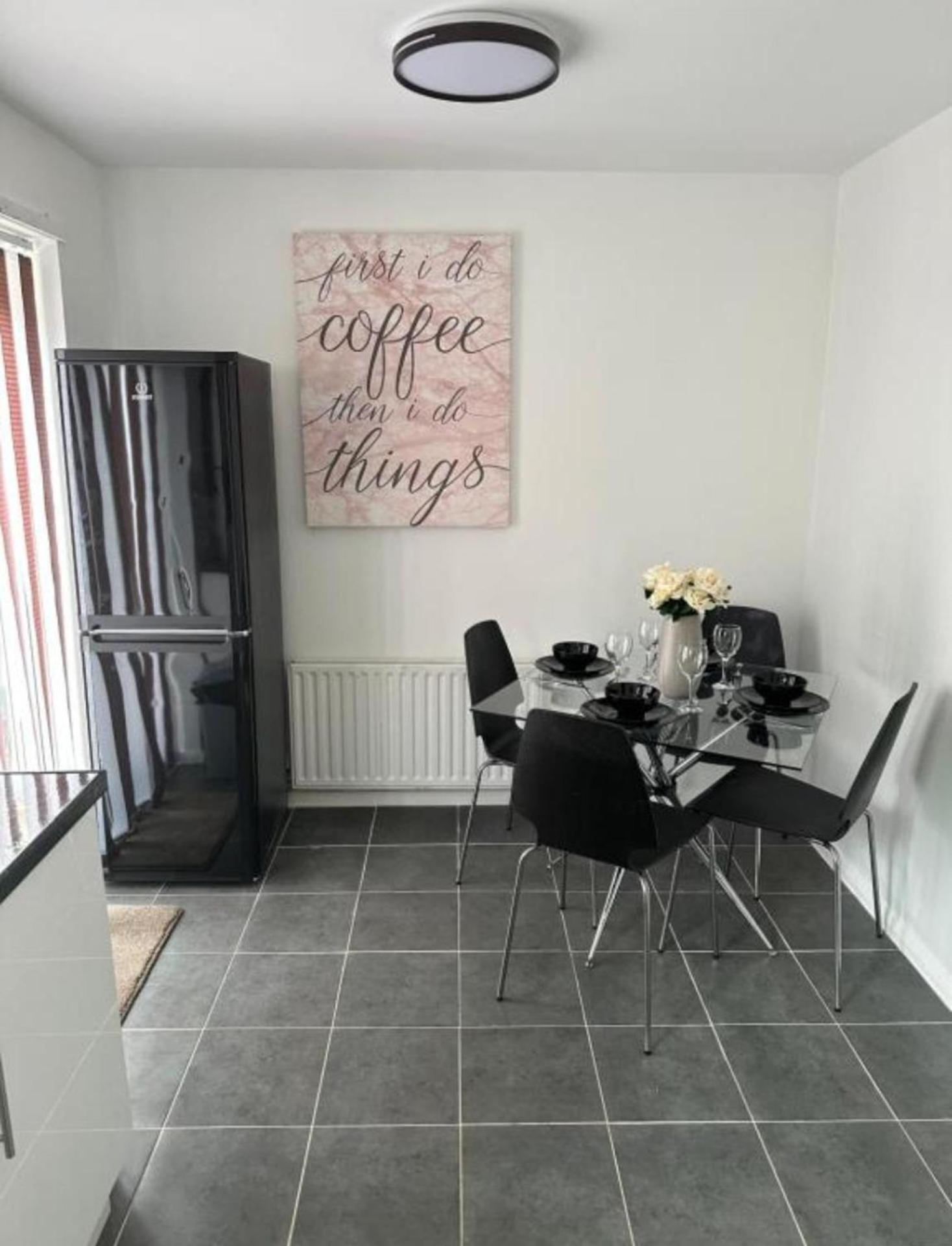 Stunning 3-bed House In Holiday home