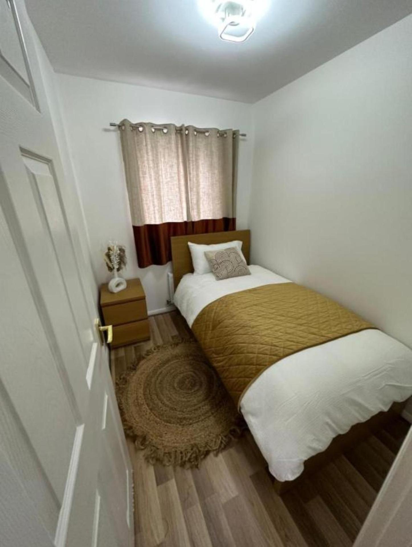 Stunning 3-bed House In Holiday home