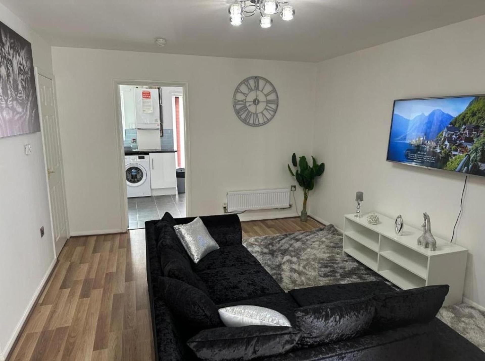 Stunning 3-bed House In Manchester