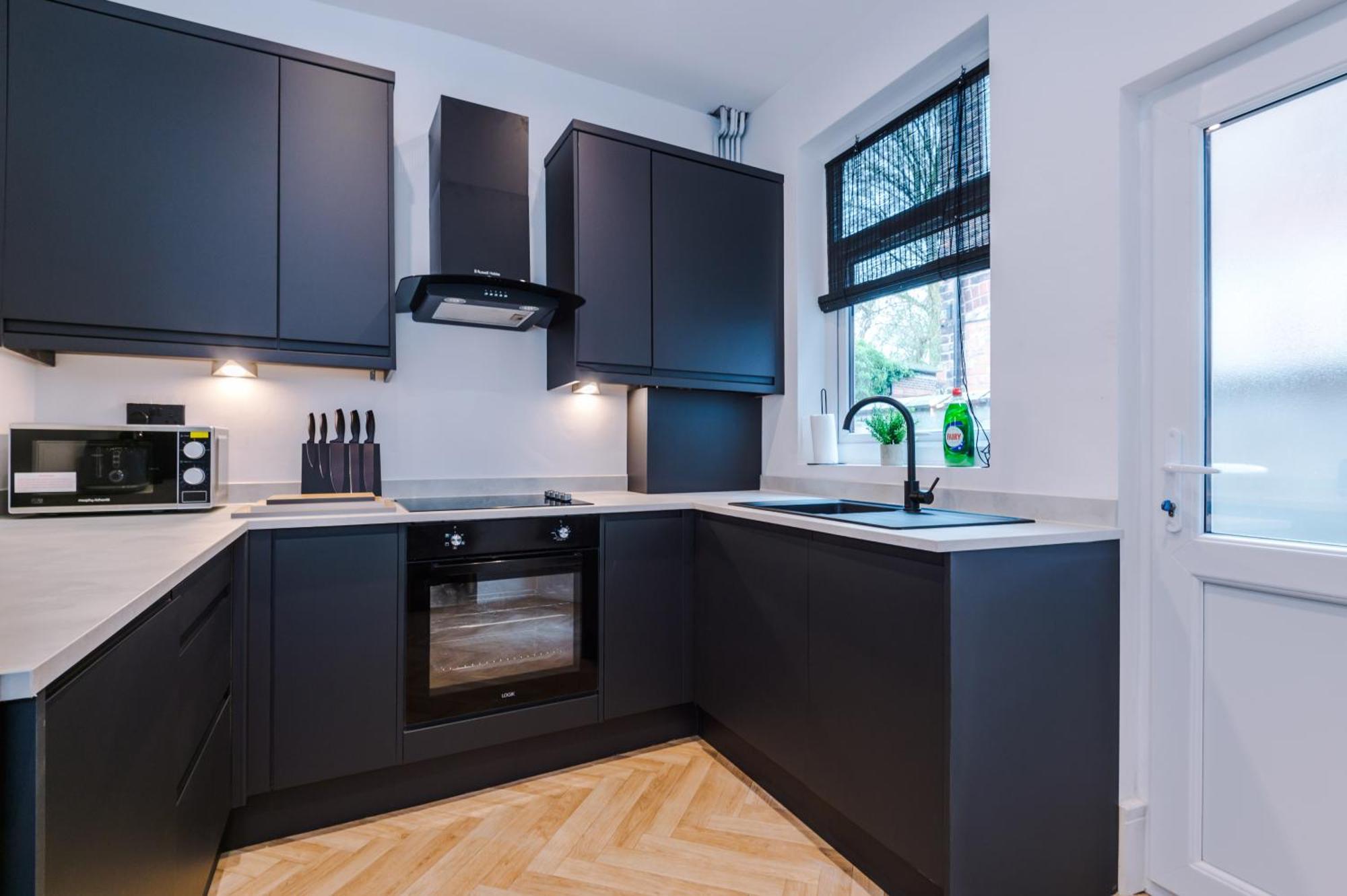 4 Bedroom House Eccles * Manchester