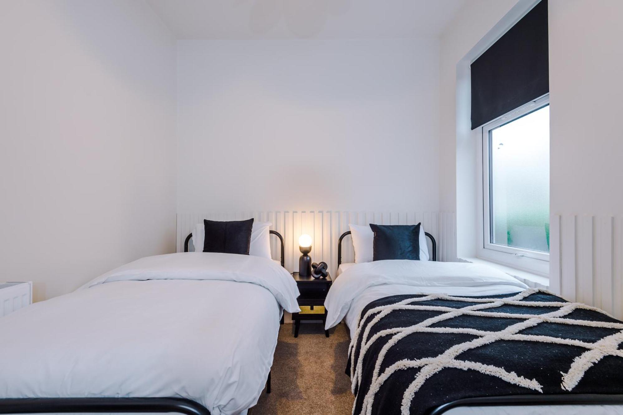 Holiday home 4 Bedroom House Eccles